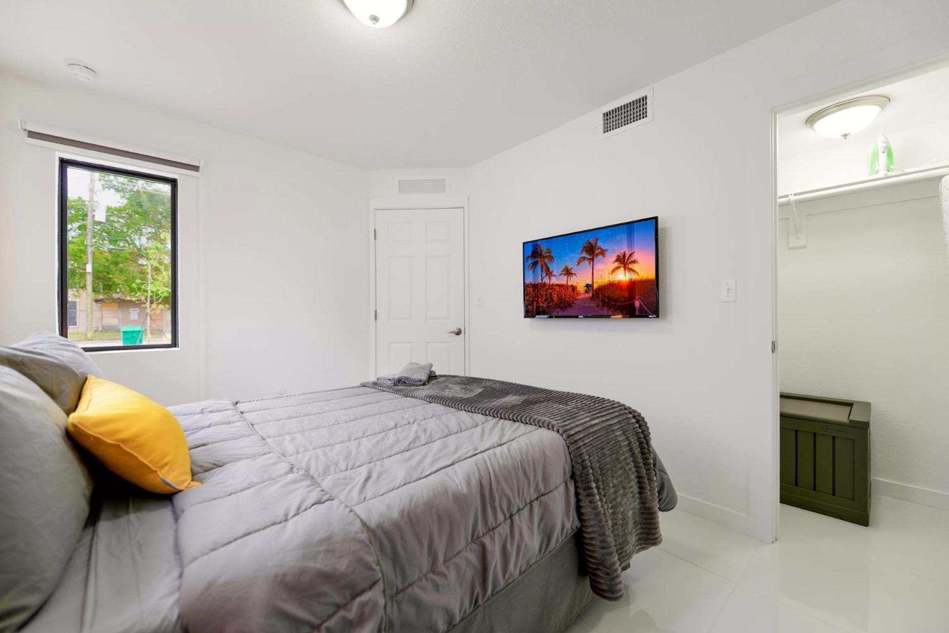 Duplex 3br With Free Parking In Northwest Miami