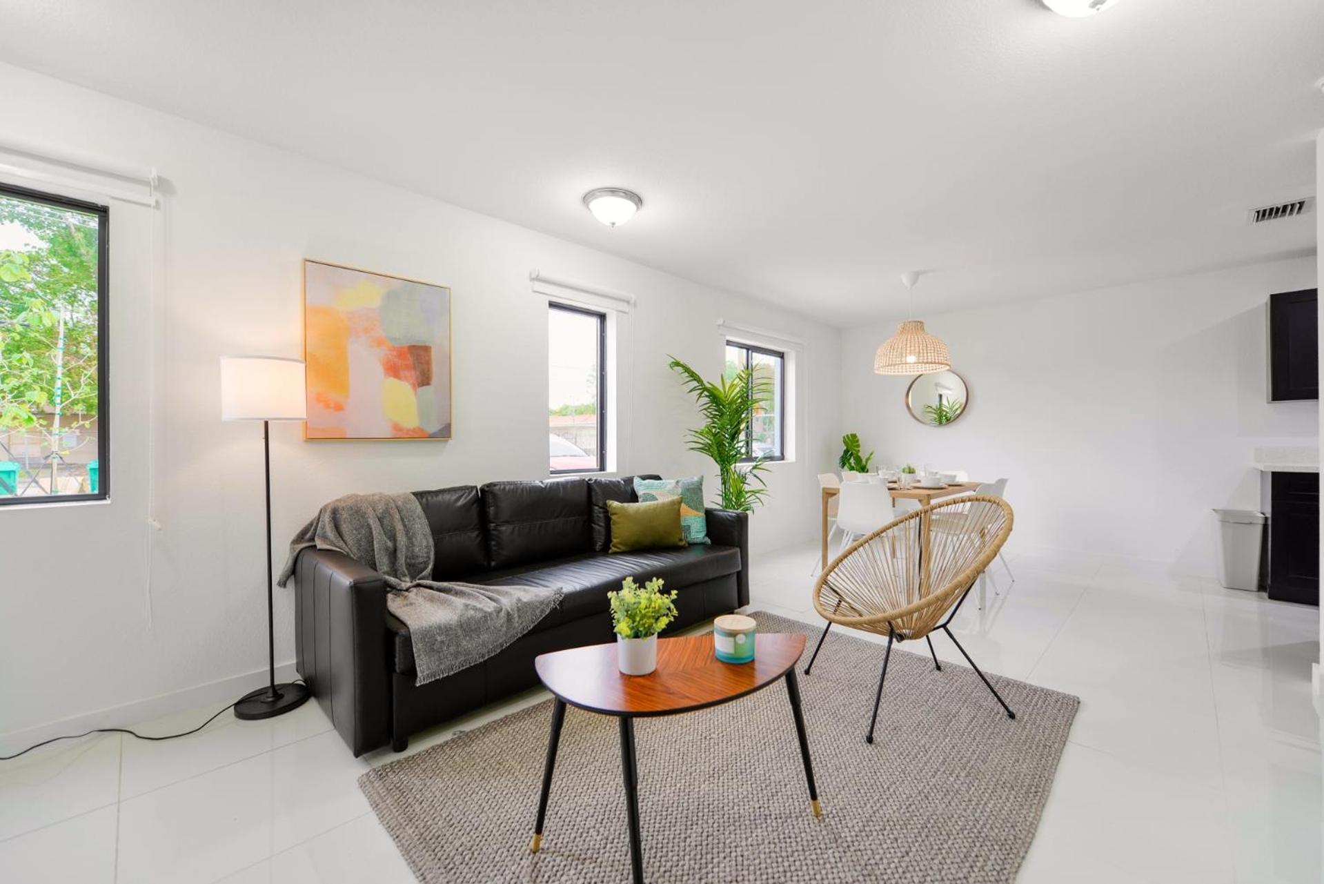 Duplex 3br With Free Parking In Northwest * Miami